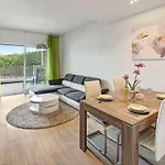 Luxurious T2 Apartment, Olhos Dagua * 阿尔布费拉