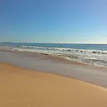 Luxurious T2 Apartment, Olhos Dagua 公寓
