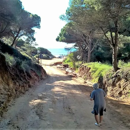 Luxurious T2 Apartment, Olhos Dagua