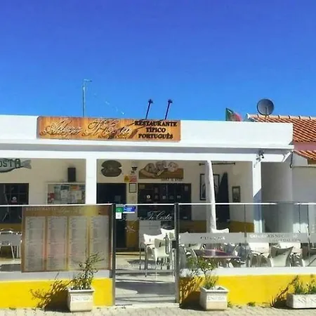 아파트 Luxurious T2 Apartment, Olhos Dagua *