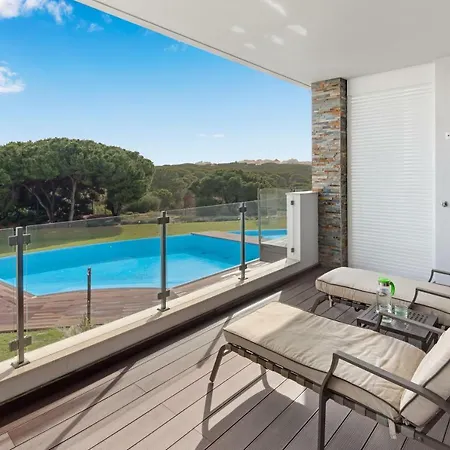 Luxurious T2 Apartment, Olhos Dagua 公寓 *