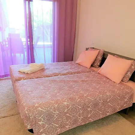 Family 2br With Large Terrace, Pools & 8-min Walk To Falesia