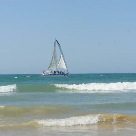 Luxurious T2 Apartment, Olhos Dagua *