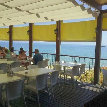 Luxurious T2 Apartment, Olhos Dagua * 阿尔布费拉