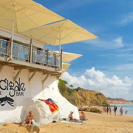 Luxurious T2 Apartment, Olhos Dagua 公寓