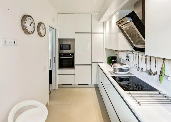 Apartament Luxurious T2 Apartment, Olhos Dagua