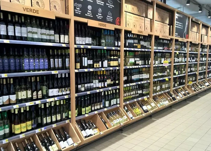 Luxurious T2 Apartment, Olhos Dagua